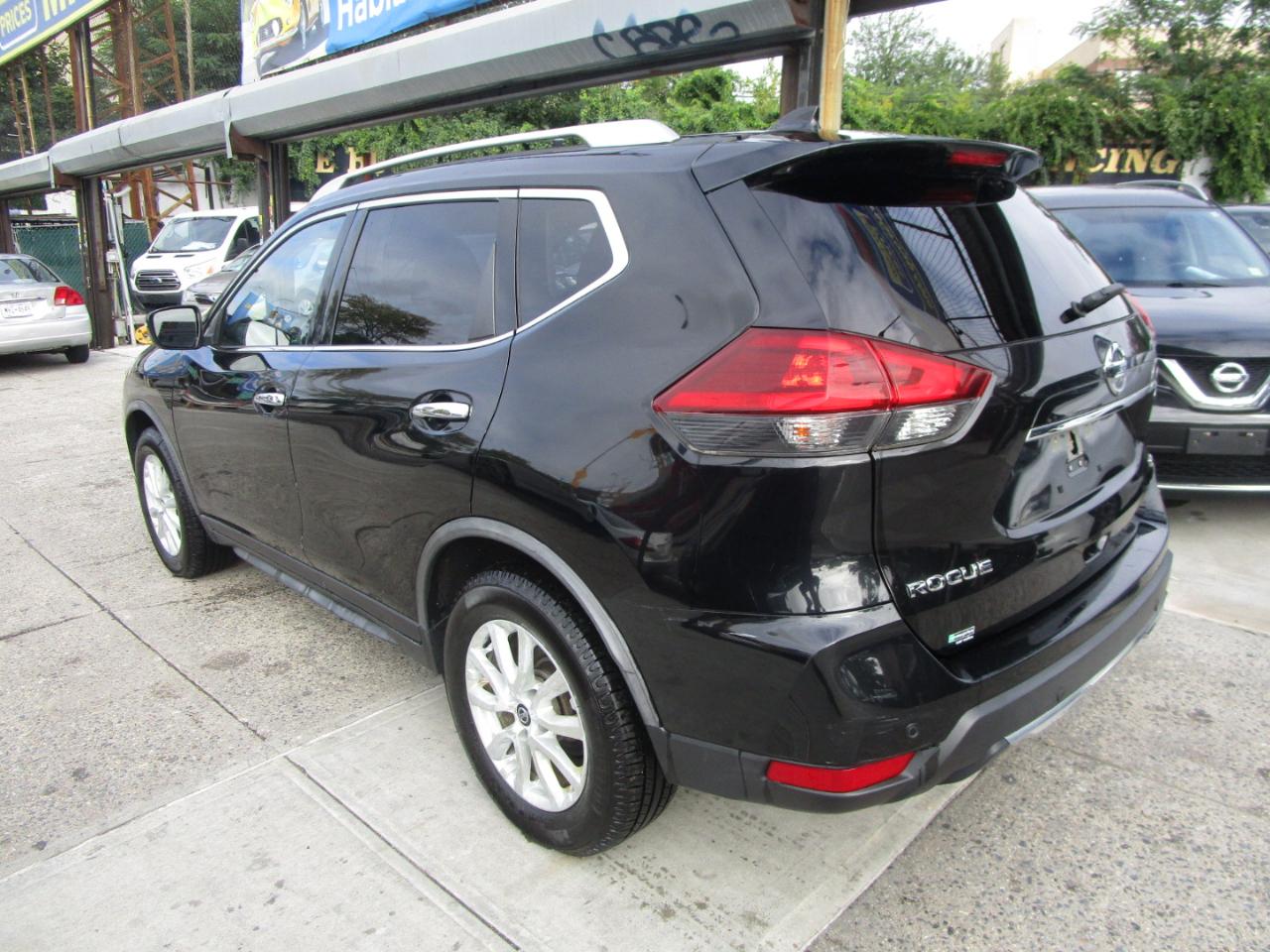 Nissan Rogue SV 2WD 2020