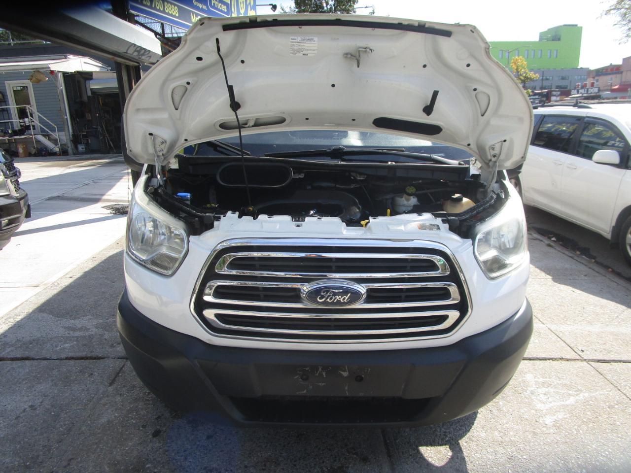 Ford Transit  2015