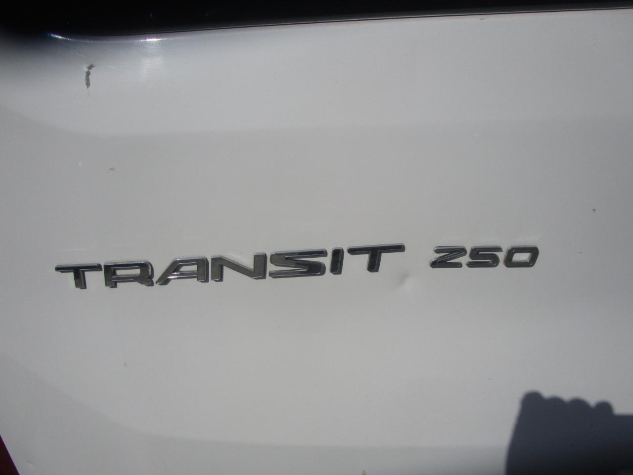 Ford Transit  2015