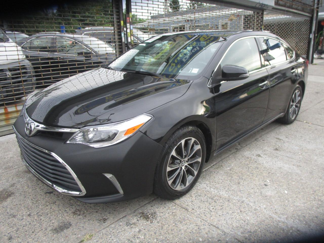 Toyota Avalon XLE 2016