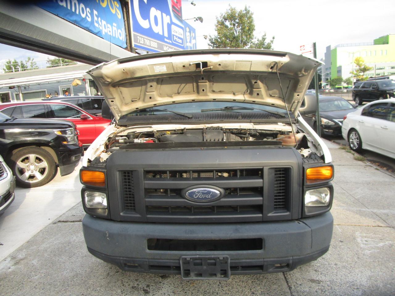 Ford Econoline E-250 2013