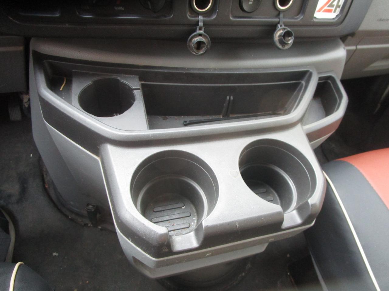 Ford Econoline E-250 2013