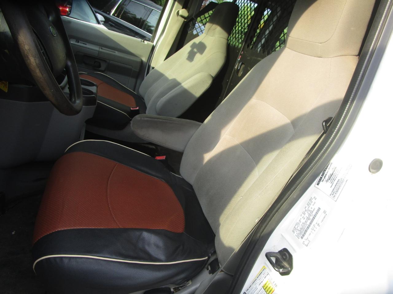 Ford Econoline E-250 2013