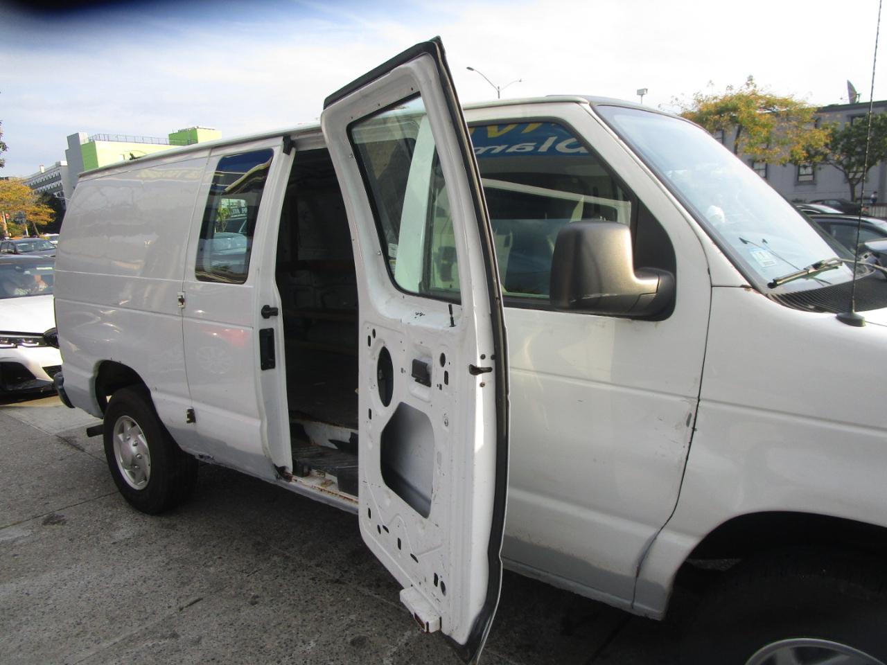 Ford Econoline E-250 2013