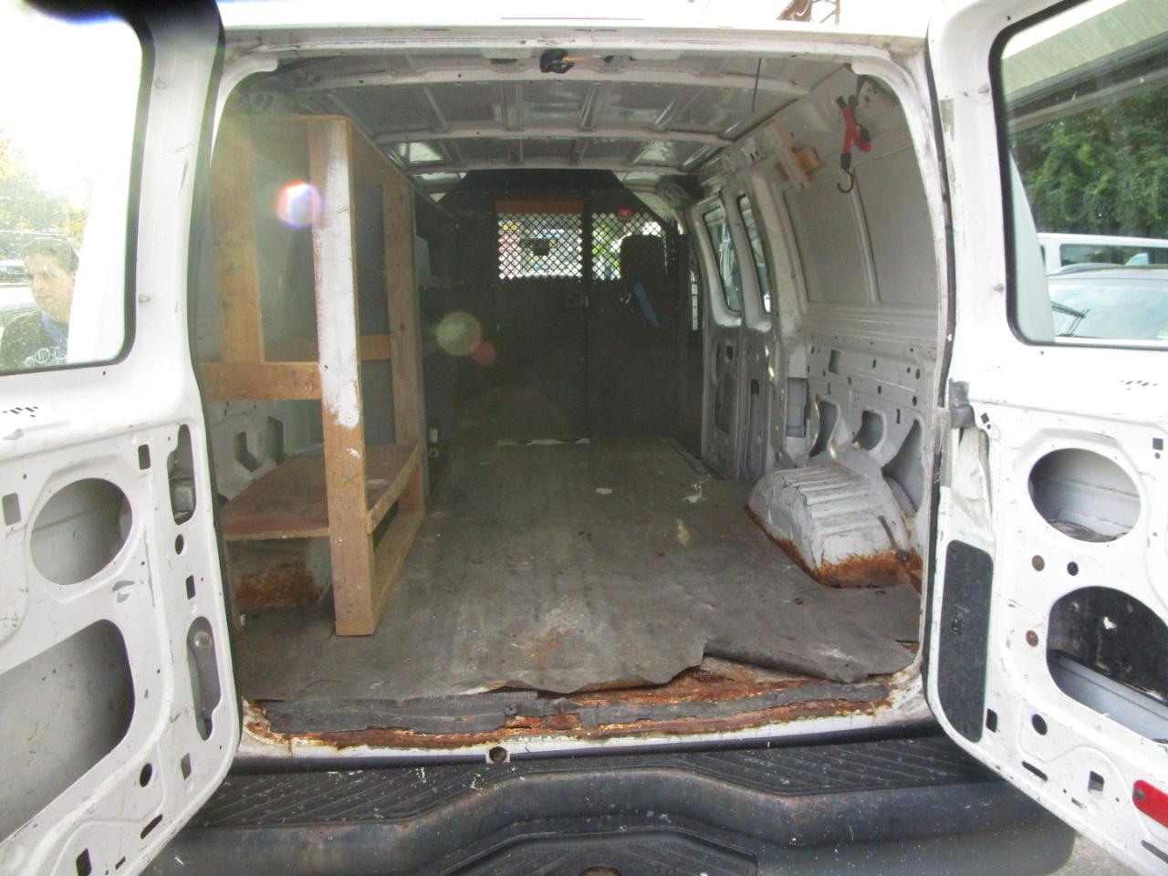 Ford Econoline E-250 2013