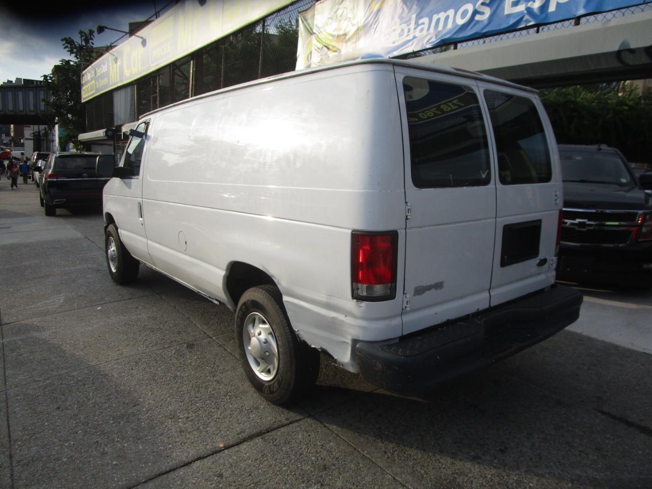 Ford Econoline E-250 2013
