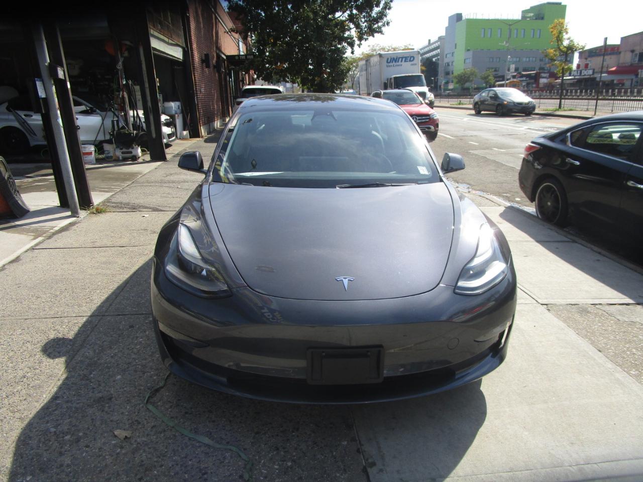 Tesla Model 3  2023