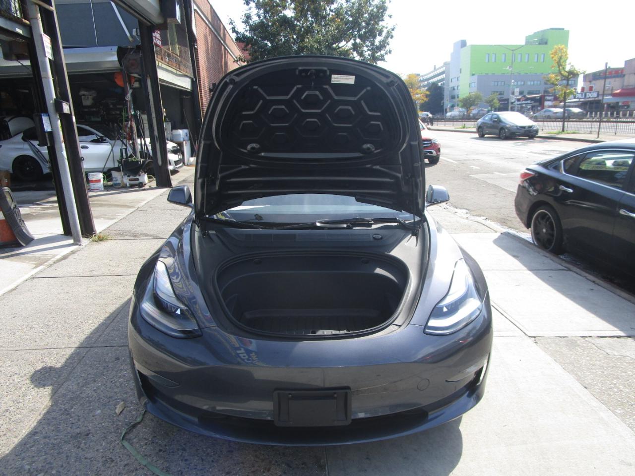Tesla Model 3  2023
