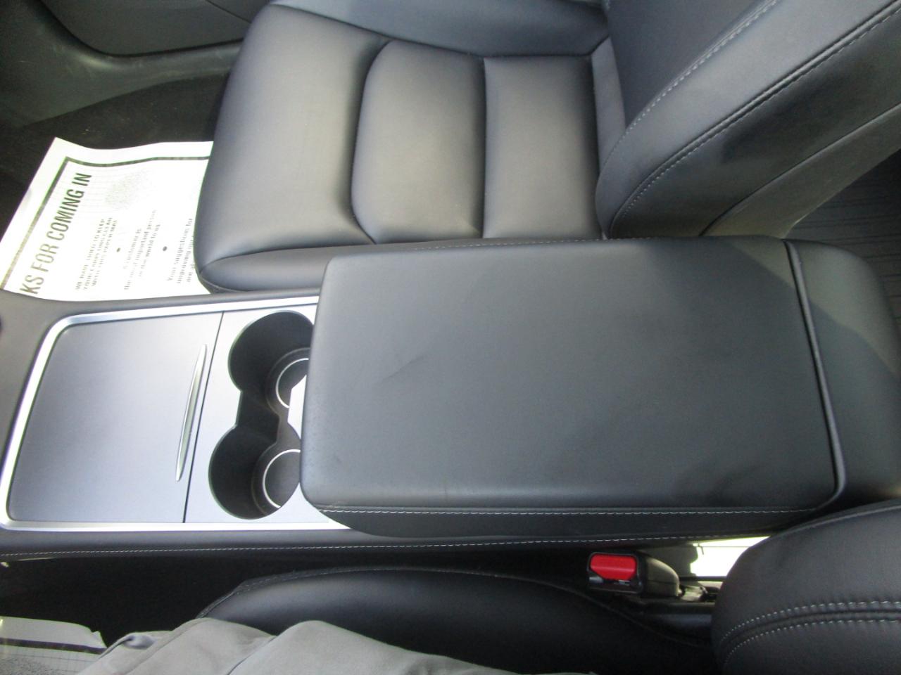 Tesla Model 3  2023