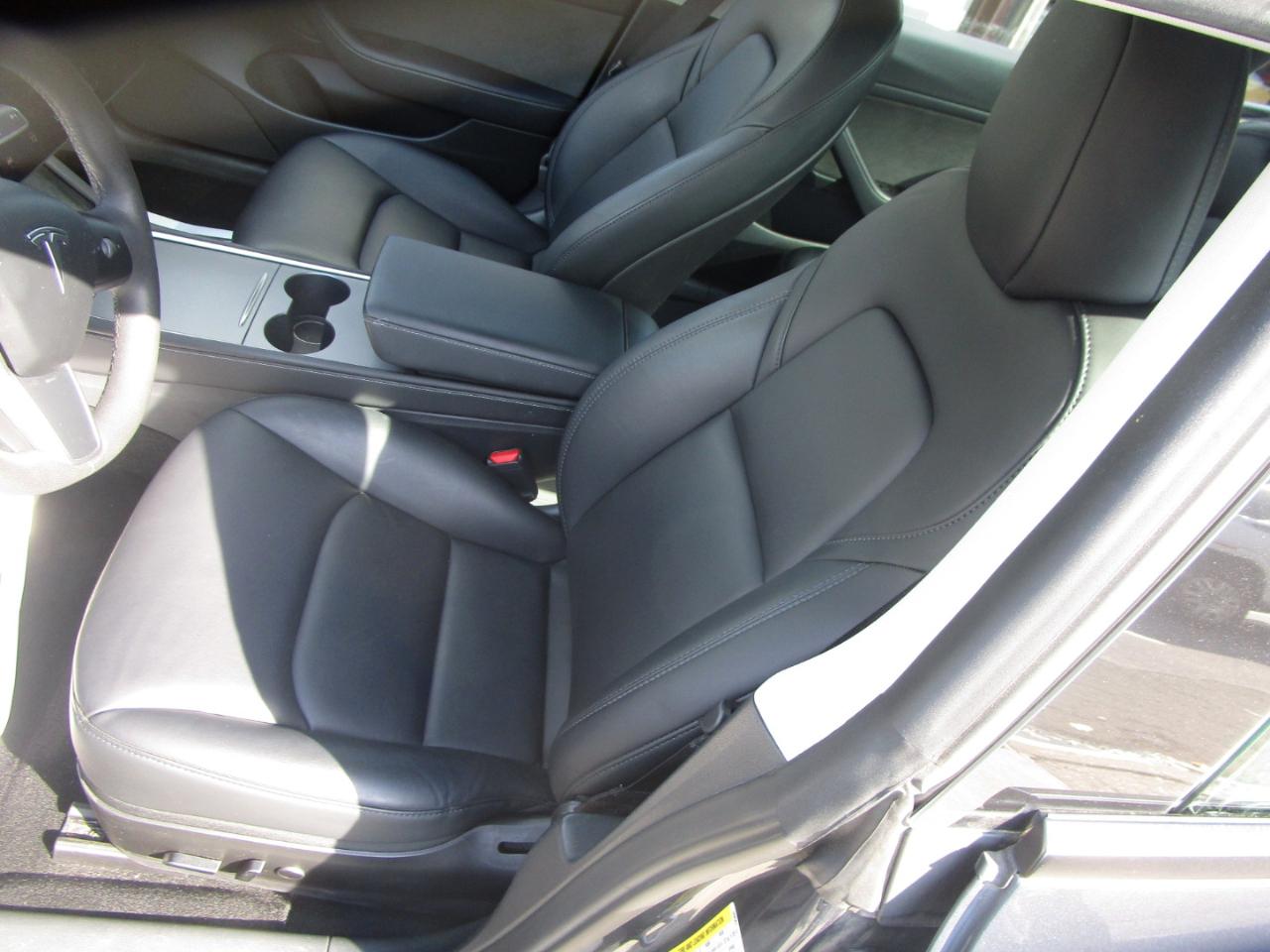 Tesla Model 3  2023