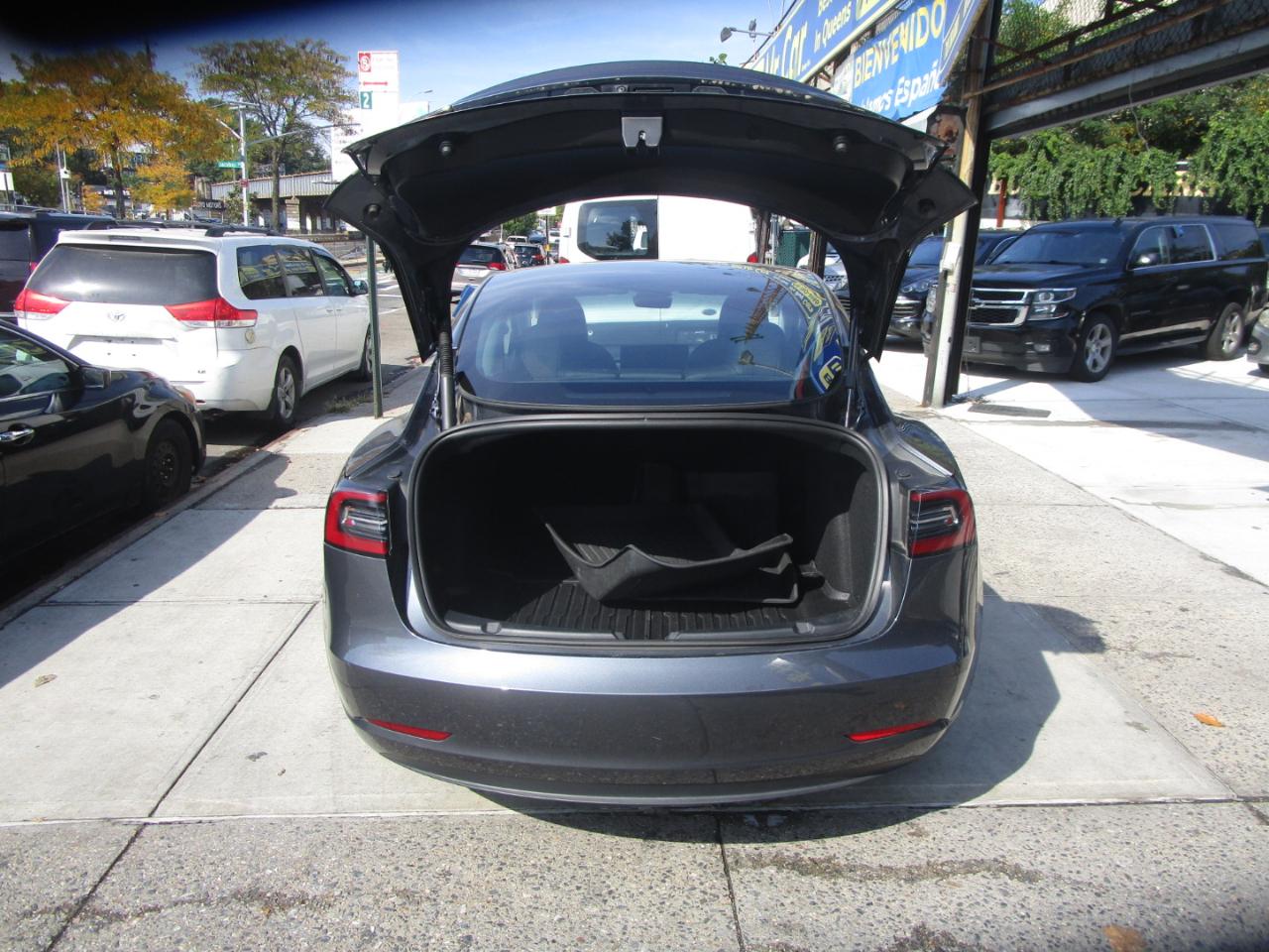 Tesla Model 3  2023