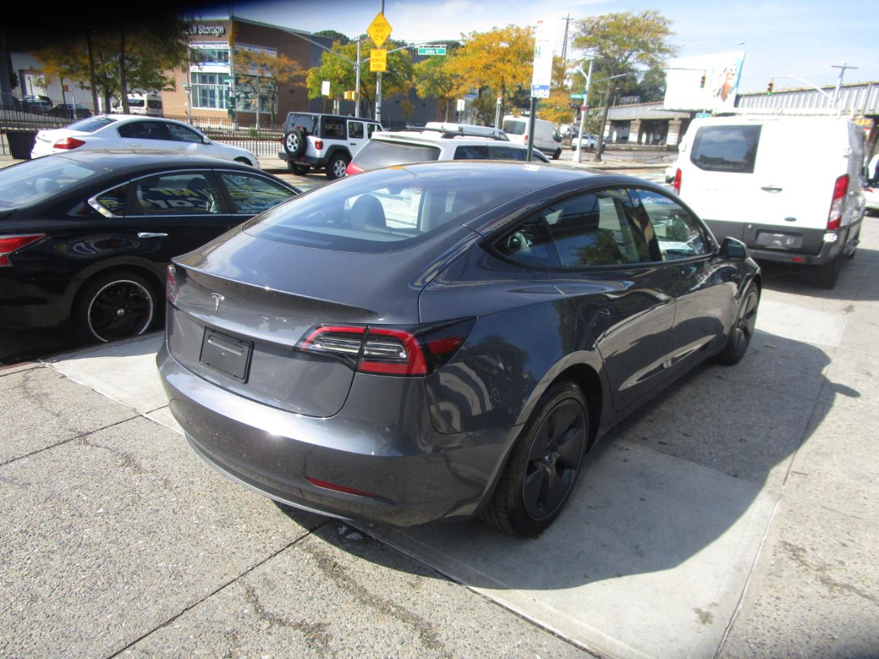 Tesla Model 3  2023