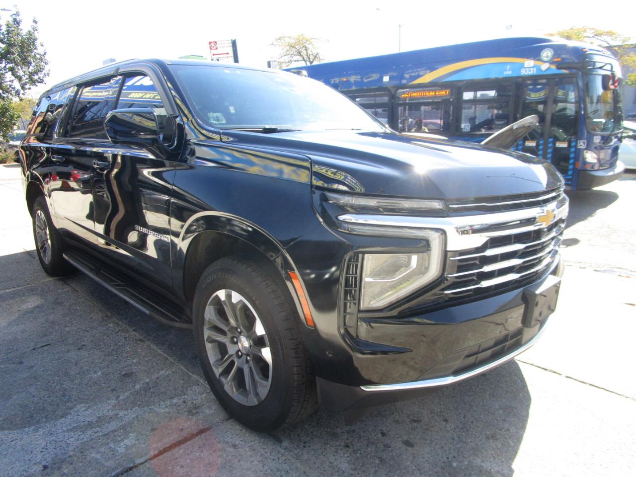 Chevrolet Suburban LT 4WD 2025
