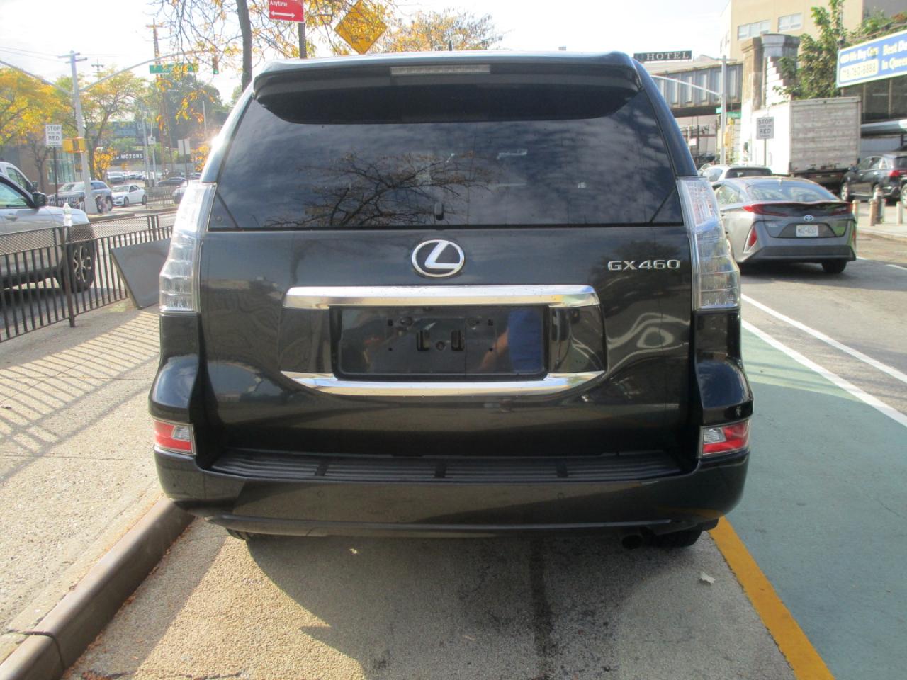 Lexus GX 460 4WD 4dr Premium 2023