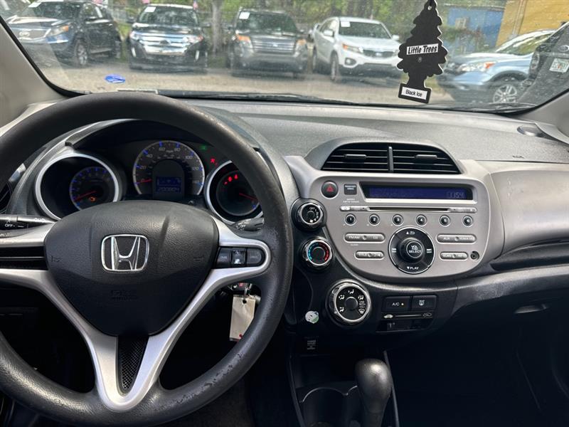 Honda Fit 5-Speed AT 2013