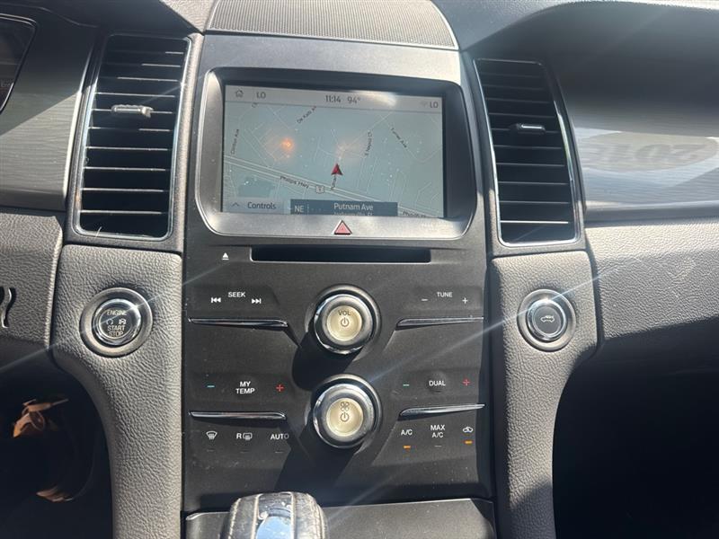2018 Ford Taurus SEL - Photo 10