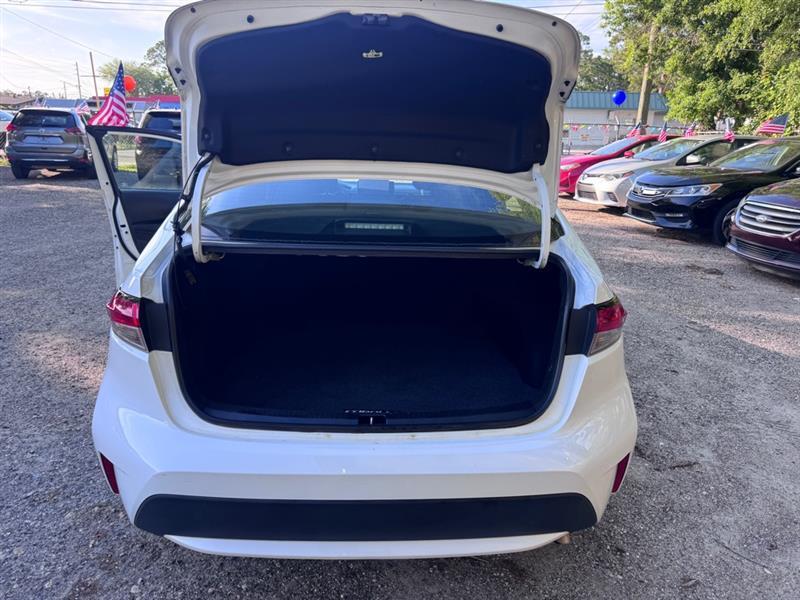 Toyota Corolla LE 2021