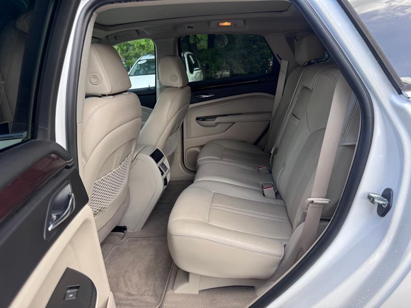 Cadillac SRX Luxury 2012