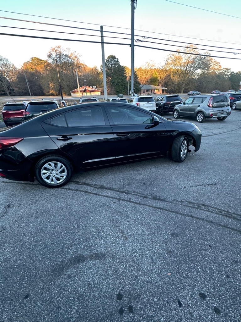 Hyundai Elantra SE 6M 2019