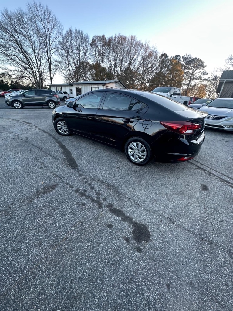 Hyundai Elantra SE 6M 2019