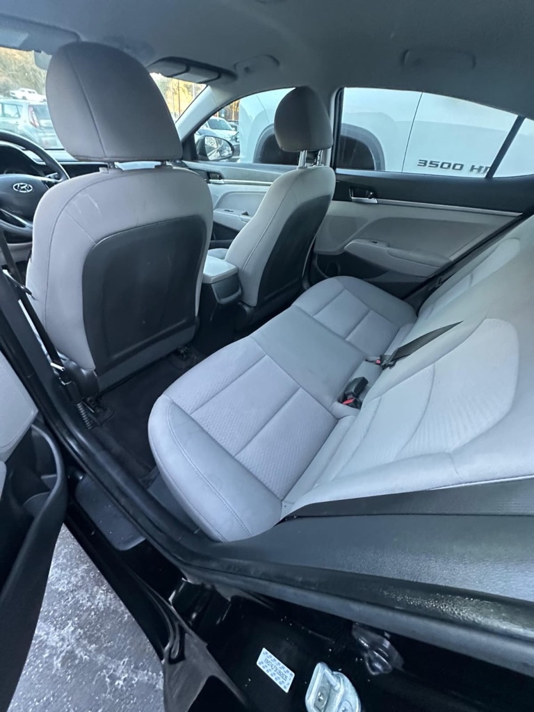 Hyundai Elantra SE 6M 2019