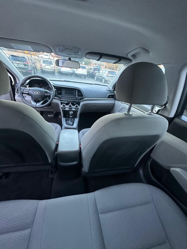 Hyundai Elantra SE 6M 2019