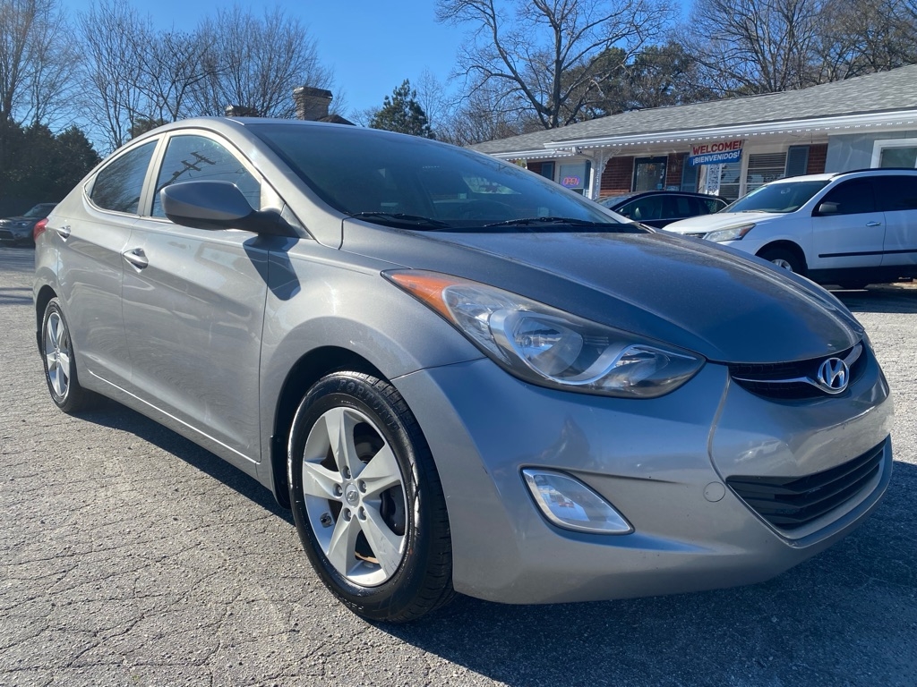 Hyundai Elantra GLS M/T 2013