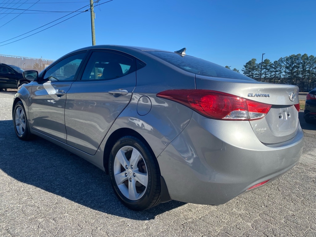 Hyundai Elantra GLS M/T 2013