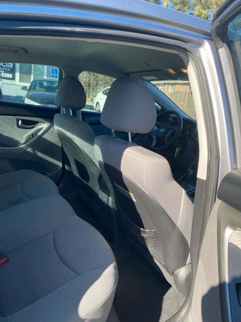 Hyundai Elantra GLS M/T 2013