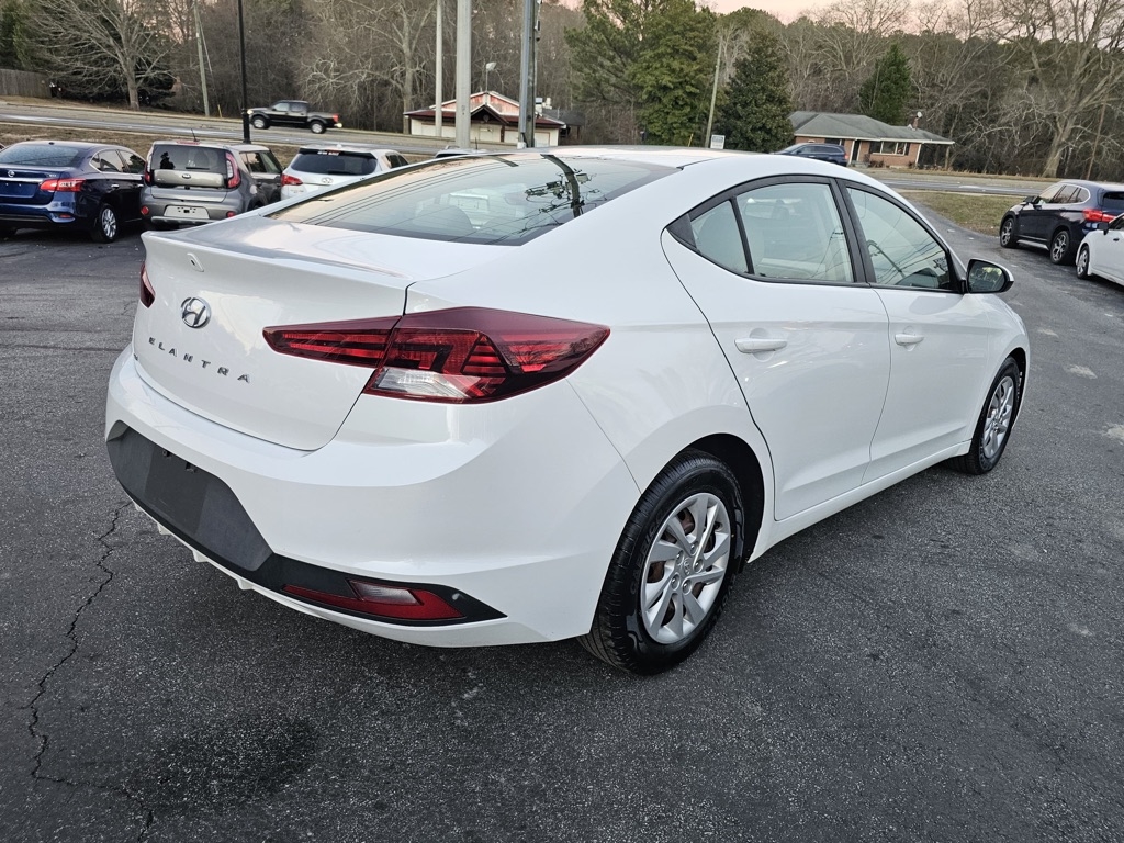Hyundai Elantra SE 6M 2019