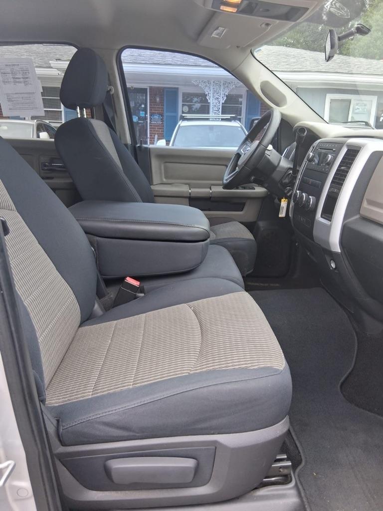 Dodge Ram 1500 SLT Crew Cab 2WD 2009