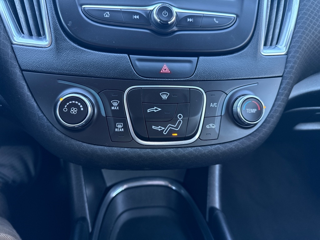 Chevrolet Malibu  2018