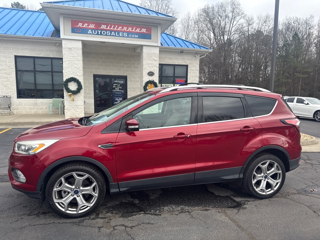 2017 Ford Escape Titanium's photo