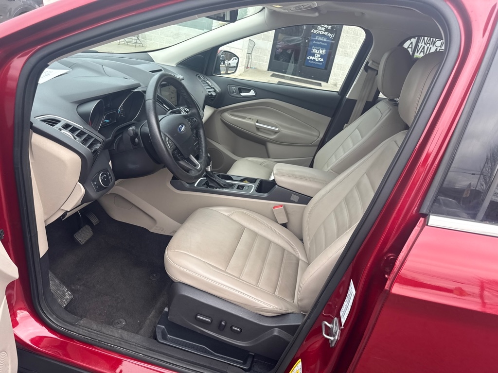 Ford Escape 4WD 4dr Titanium 2017