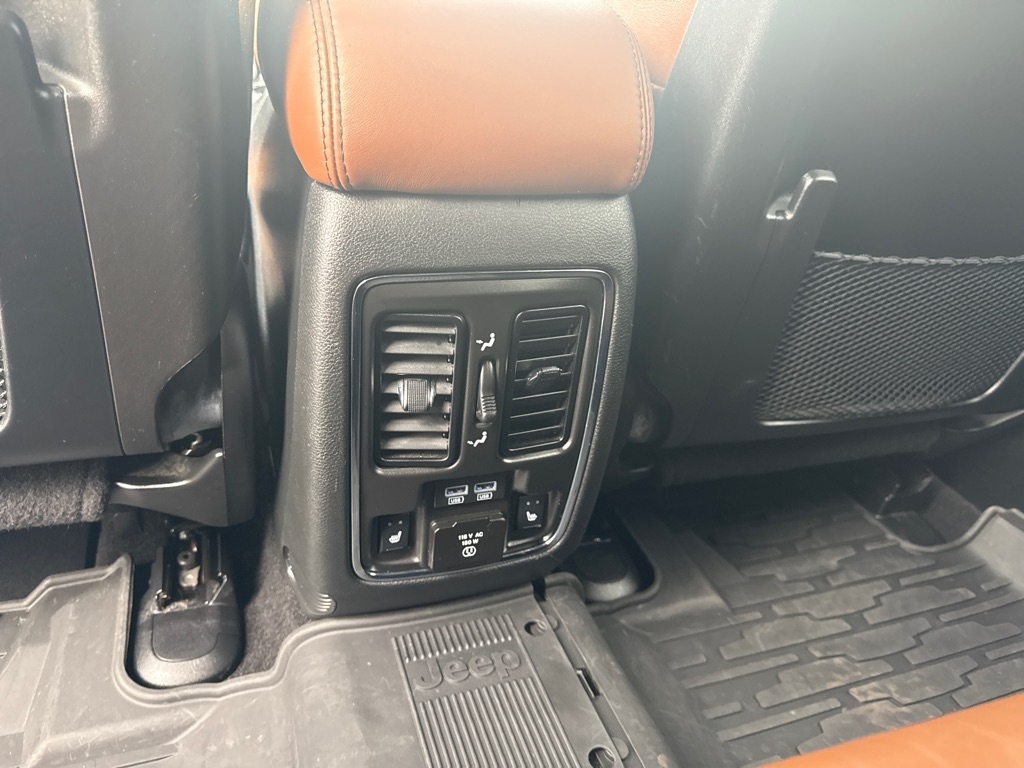 Jeep Grand Cherokee  2021