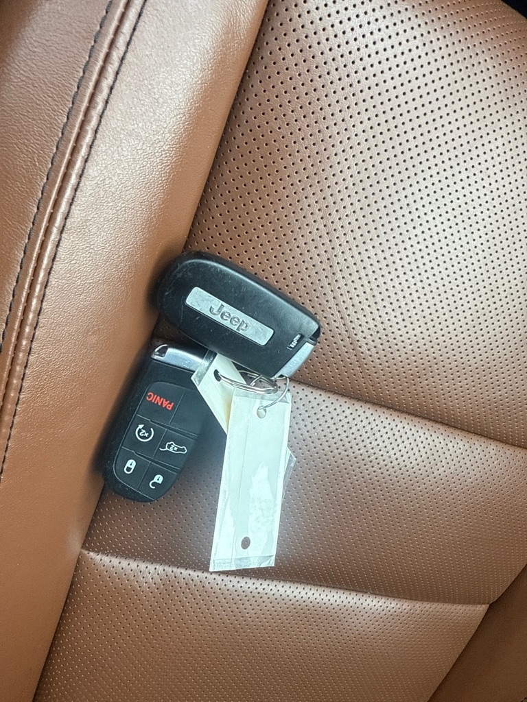 Jeep Grand Cherokee  2021