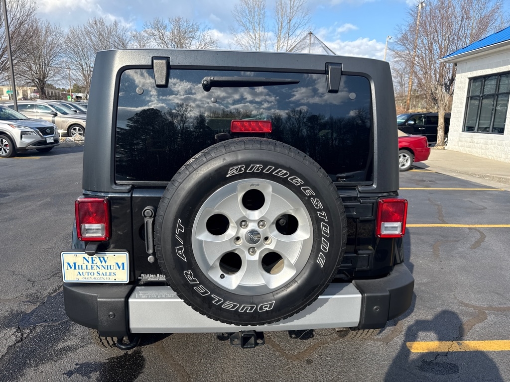 Jeep Wrangler 4WD 4dr Unlimited Sahara 2015