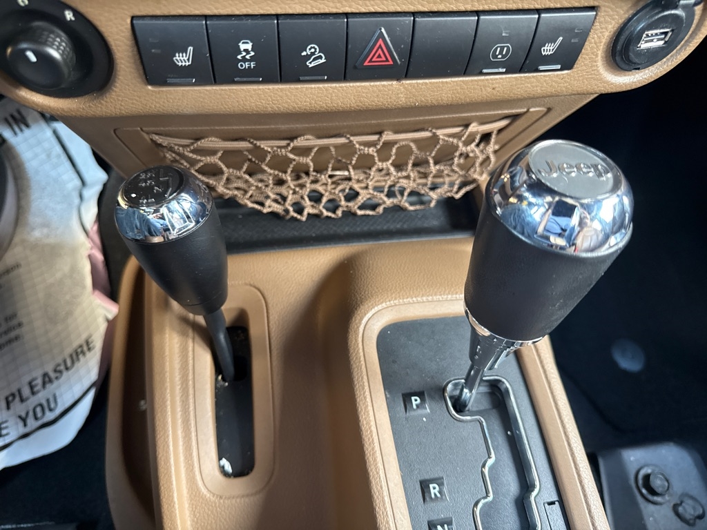 Jeep Wrangler 4WD 4dr Unlimited Sahara 2015