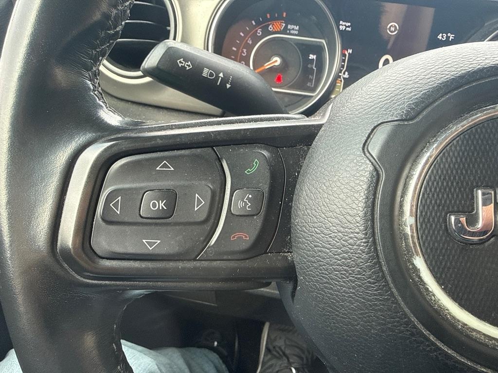 Jeep Wrangler 4WD 4dr Unlimited Sahara 2015