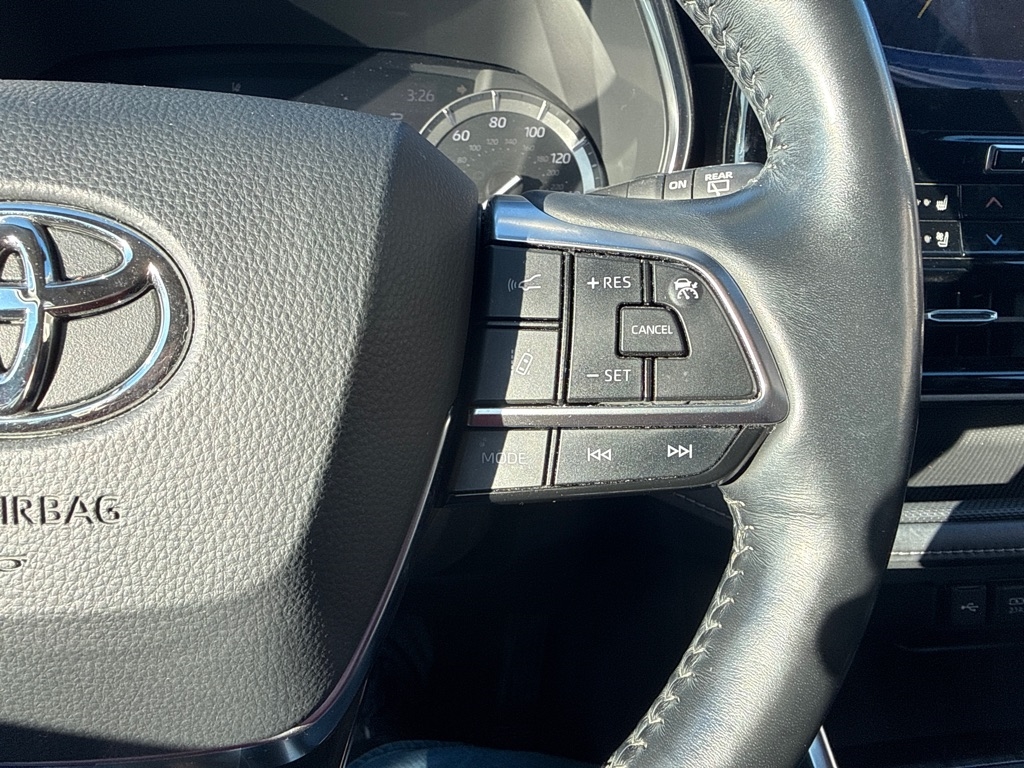 Toyota Highlander FWD 4dr V6 Limited (Natl) 2021