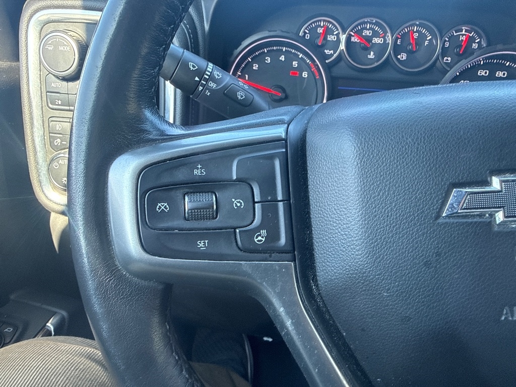 Chevrolet Silverado 1500 RST Crew Cab 4WD SWB 2021