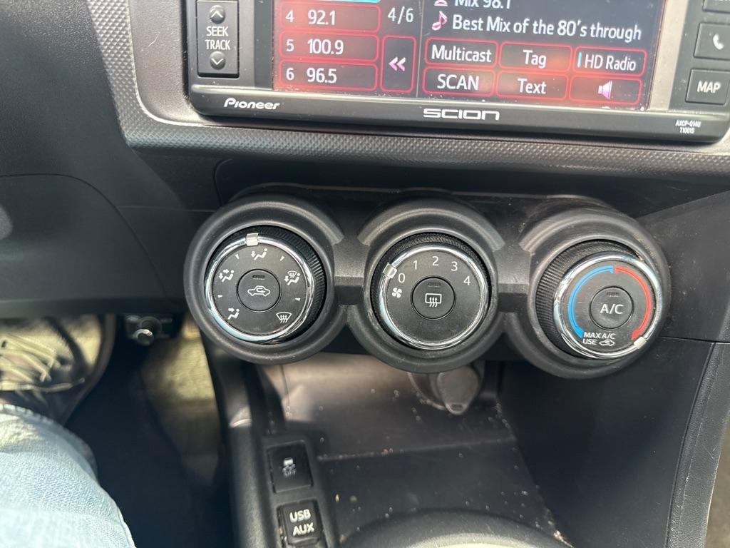 Scion tC 3dr HB Auto (Natl) 2015