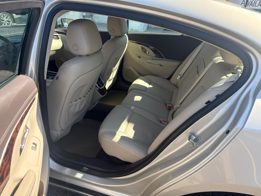 Buick LaCrosse 4dr Sdn Leather FWD 2015