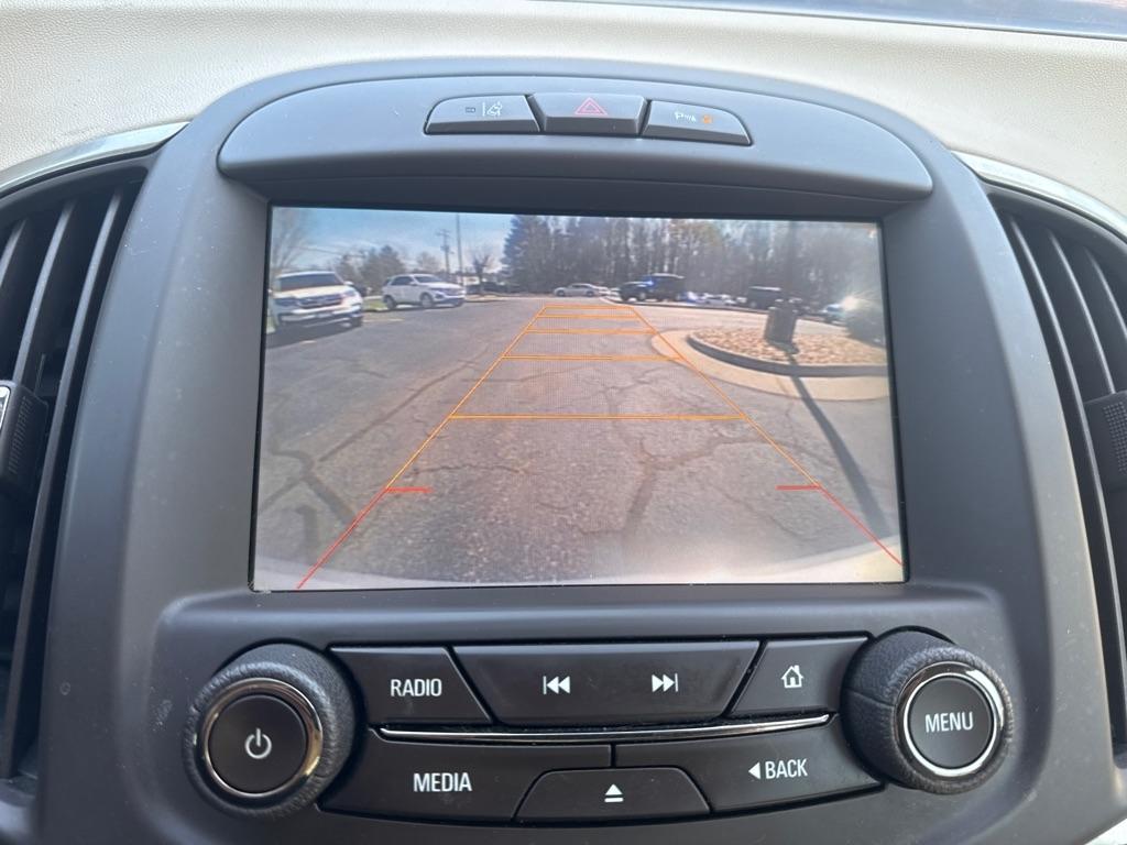 Buick LaCrosse 4dr Sdn Leather FWD 2015