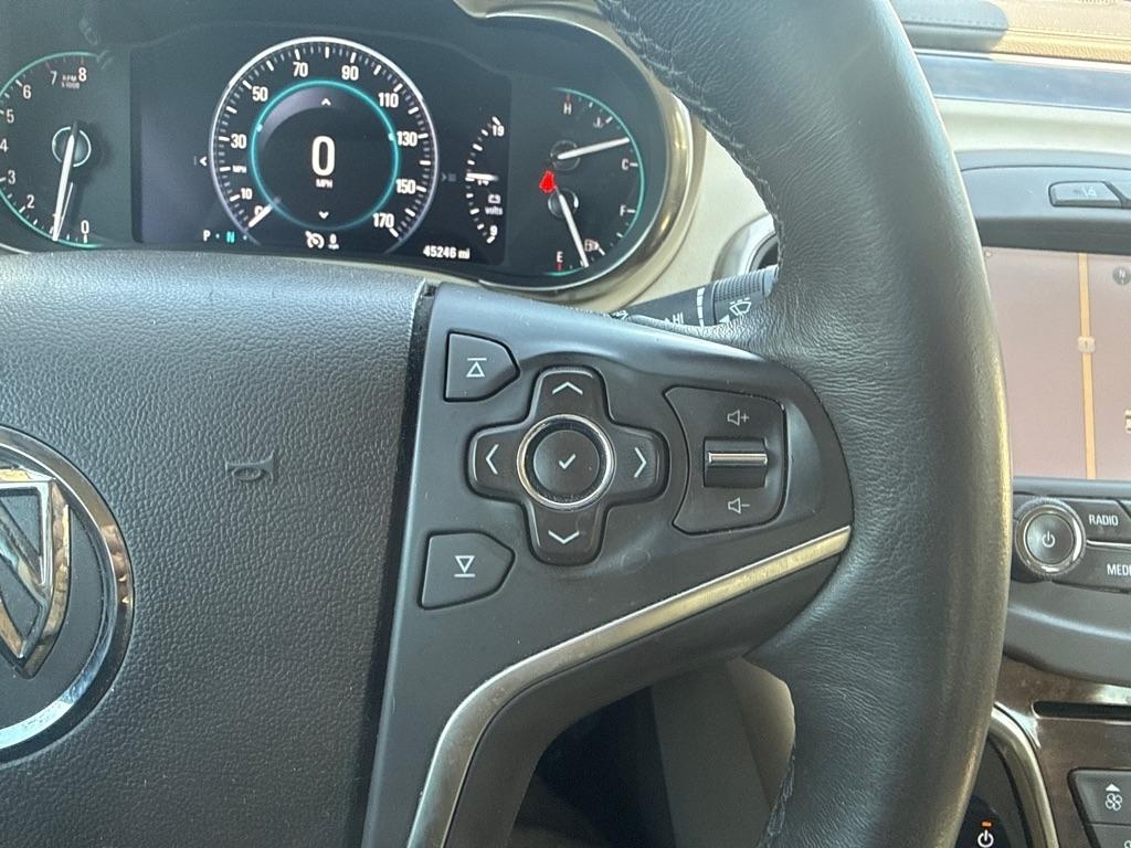 Buick LaCrosse 4dr Sdn Leather FWD 2015