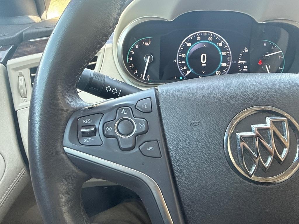 Buick LaCrosse 4dr Sdn Leather FWD 2015