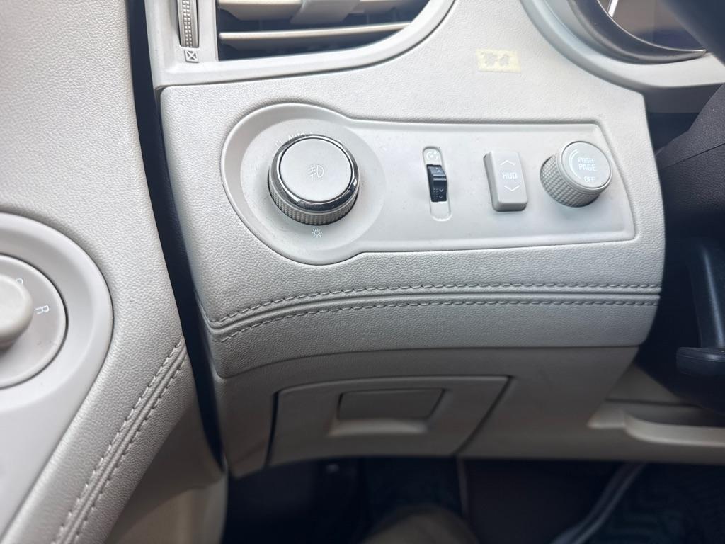 Buick LaCrosse 4dr Sdn Leather FWD 2015