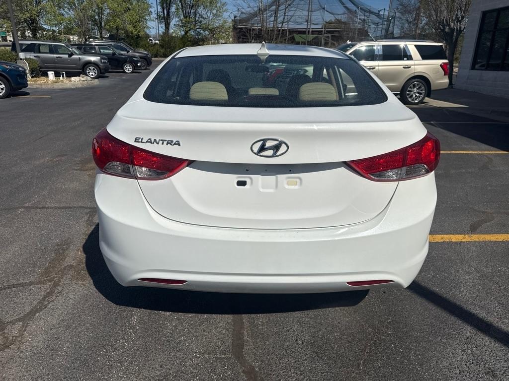Hyundai Elantra GLS 4D Sedan 2013