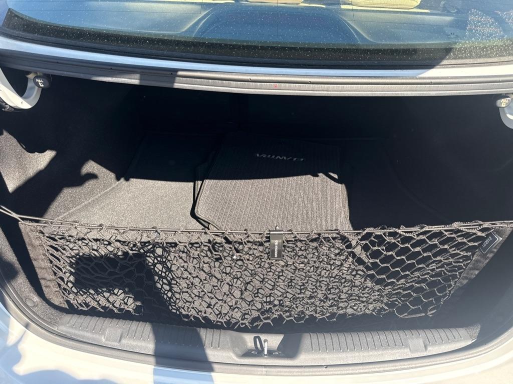 Hyundai Elantra GLS 4D Sedan 2013