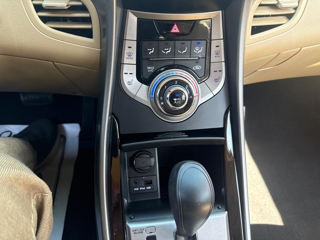 Hyundai Elantra GLS 4D Sedan 2013